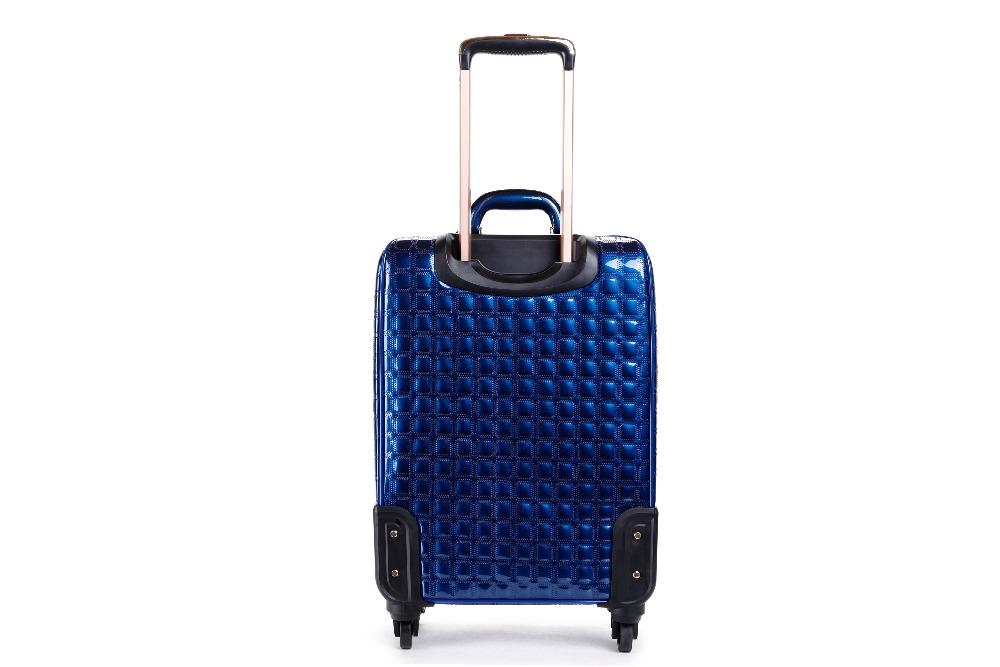 Tri-Star Durable Flexible Carry on Luggage with Spinning Wheels Suitcase - Brangio Italy Co.